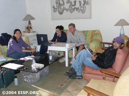 The 2004 EISP field crew at Hotel Otai in Hanga Roa. © EISP 2004.