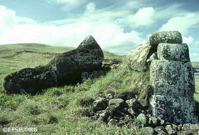 Vinapu ceremonial site, Rapa Nui (Easter Island). Photo by David C. Ochsner, © JVT/EISP.