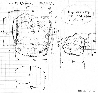 Sketches and measurements of a torso and a fragment of a head in Mataveri by Cristián Arévalo Pakarati © 2003 EISP.